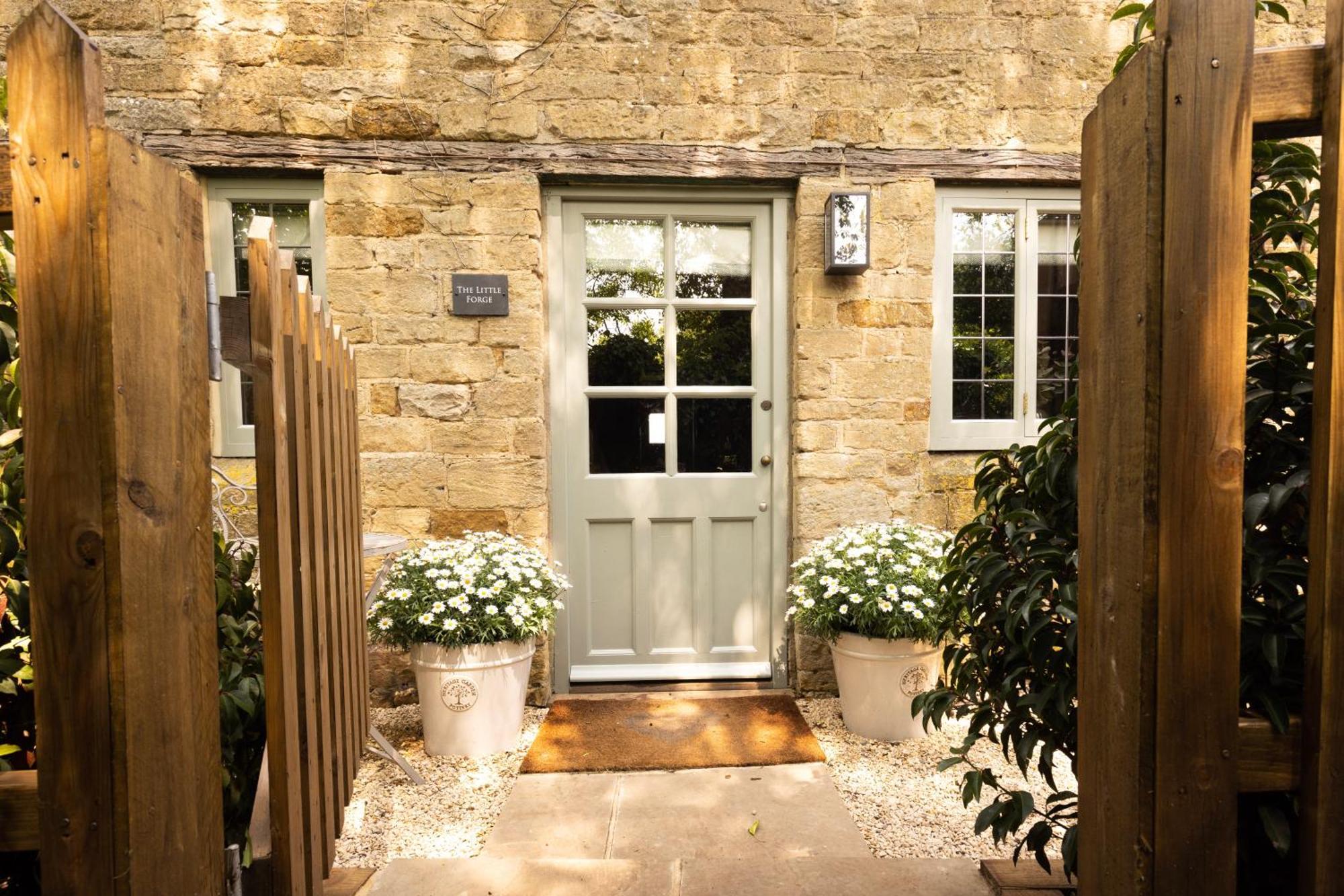 Cotswold Cottage With Hot Tub Bledington Kültér fotó