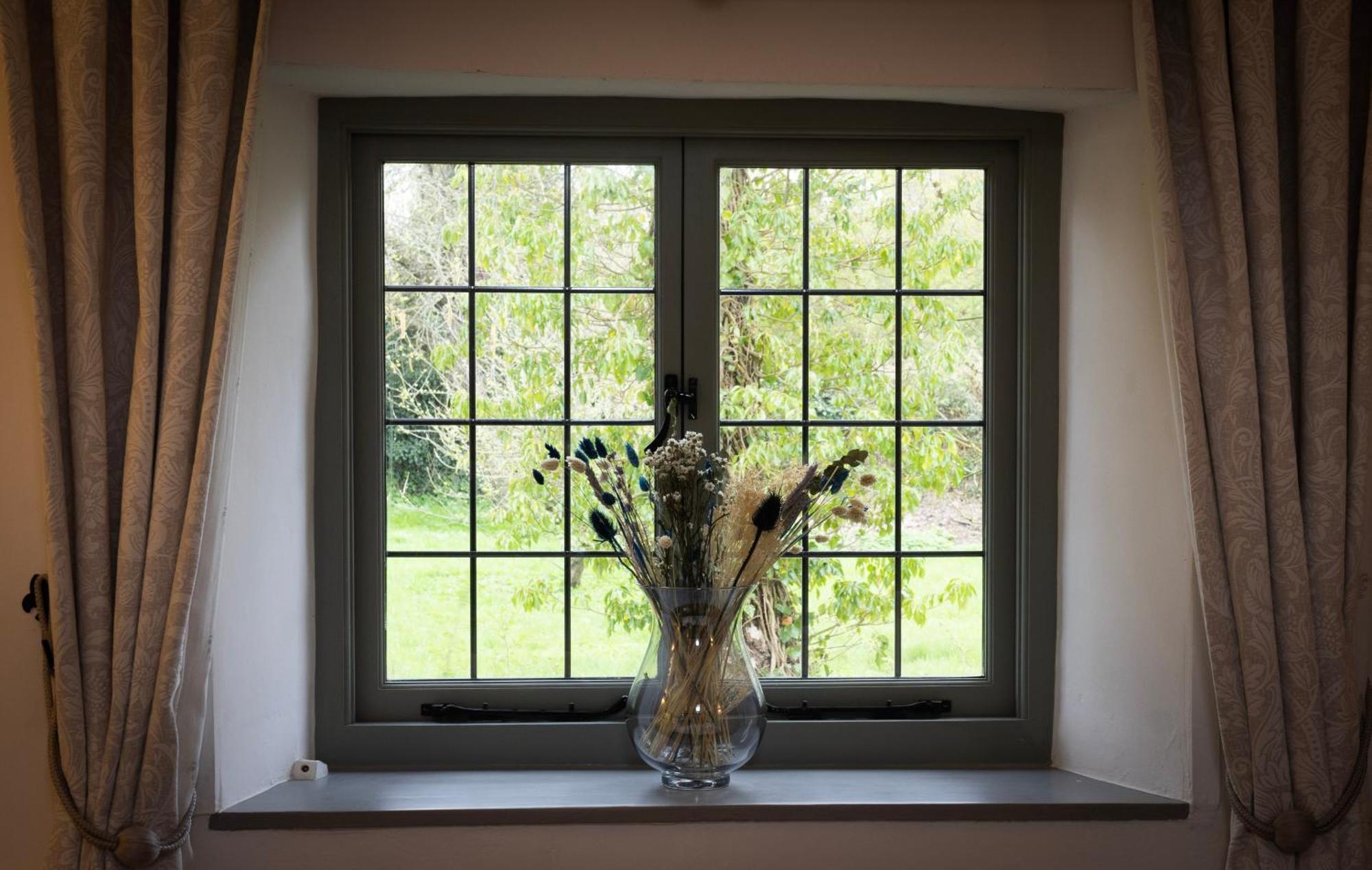Cotswold Cottage With Hot Tub Bledington Kültér fotó